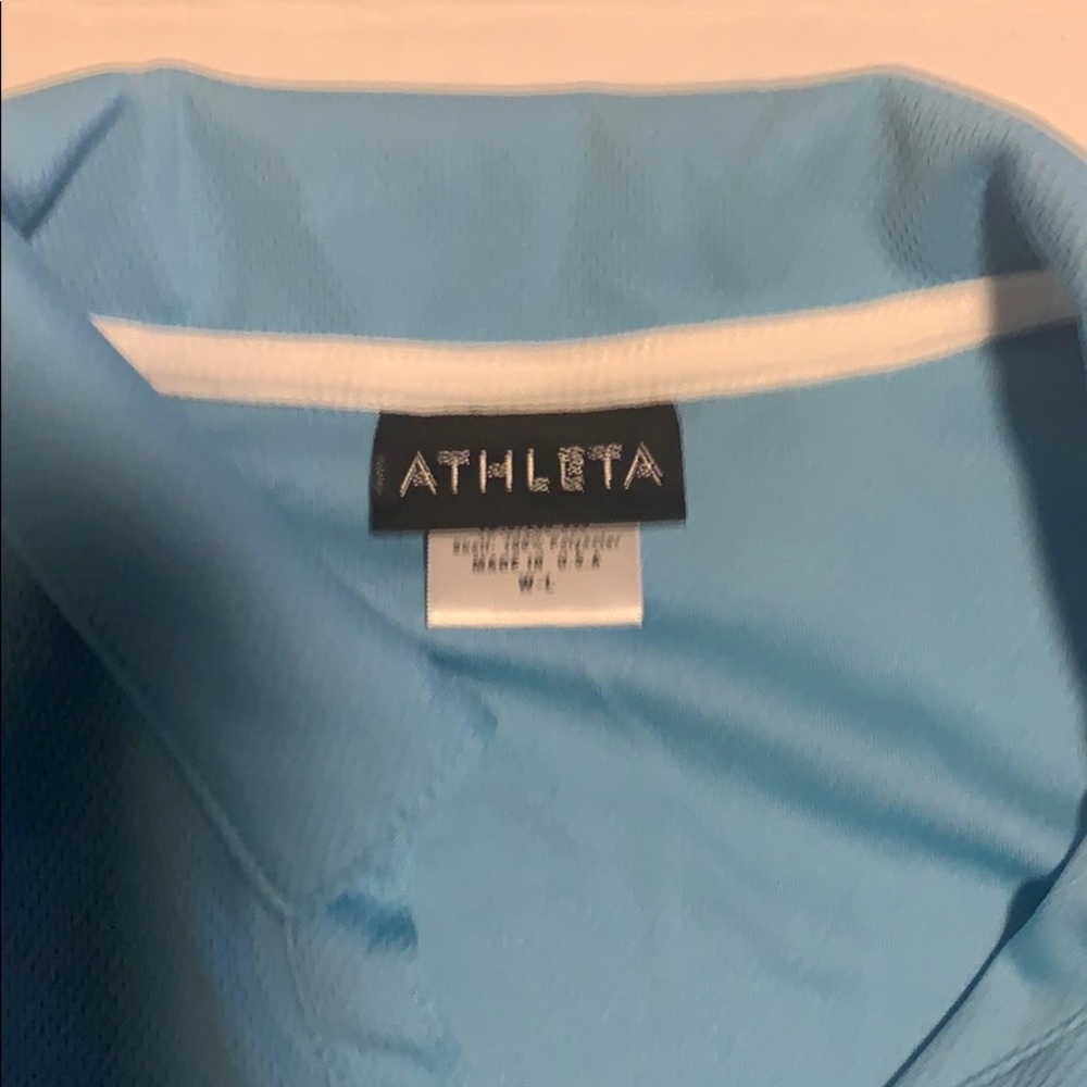 Athleta workout top. - Picture 3 of 8